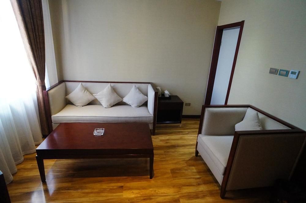 Sunshine Holiday Hotel Liaocheng Exterior foto